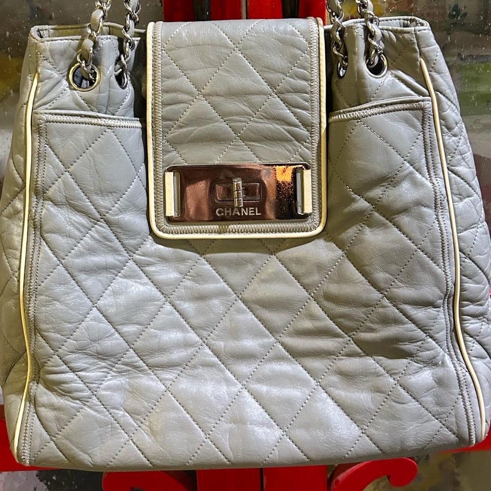 Beautiful dove gray and white leather Chanel handbag